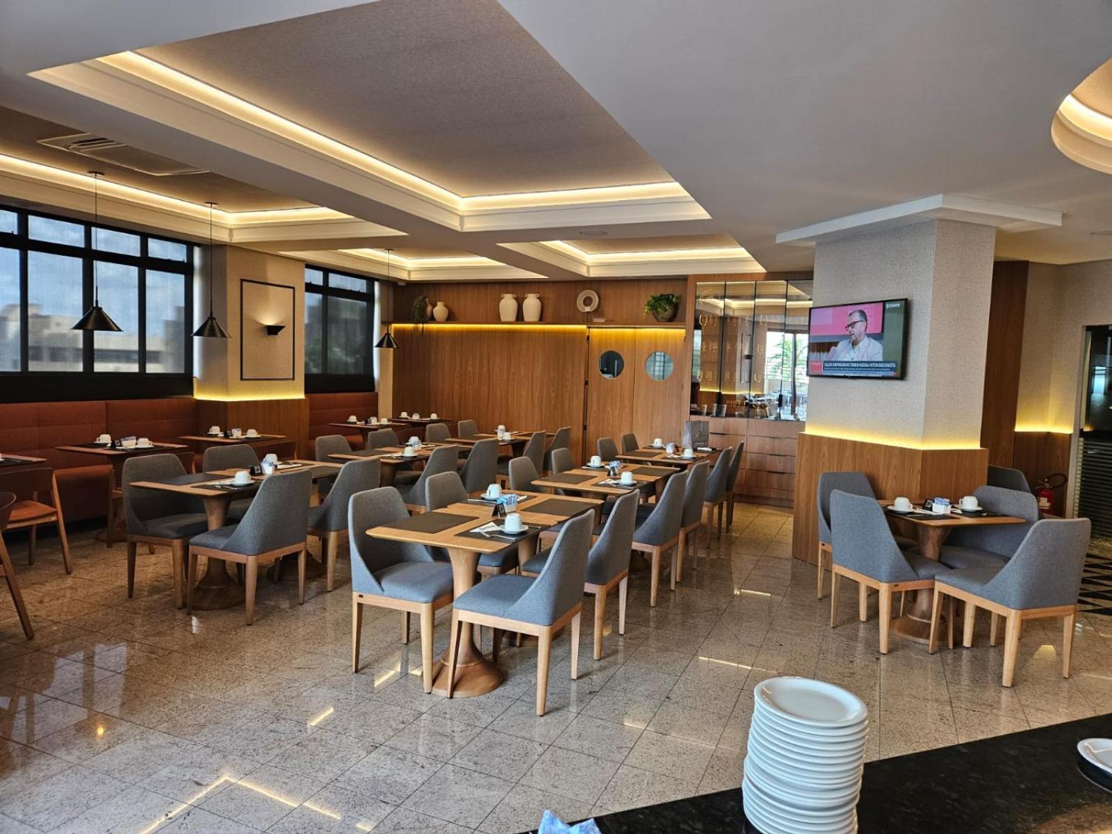 Hotel Metrópole Maringá Kültér fotó
